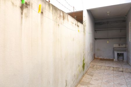 Casa para alugar com 80m², 3 quartos e 1 vagaÁrea de Serviço e quintal