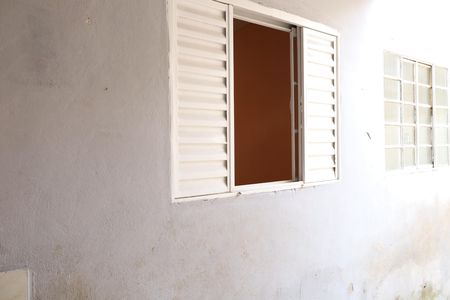 Casa para alugar com 80m², 3 quartos e 1 vagaÁrea de Serviço e quintal