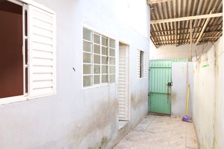 Casa para alugar com 80m², 3 quartos e 1 vagaÁrea de Serviço e quintal