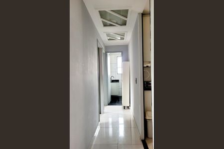 Corredor de apartamento à venda com 2 quartos, 49m² em Vila Guarará, Santo André