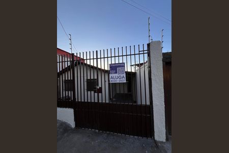 Casa para alugar com 70m², 2 quartos e 1 vagaFachada