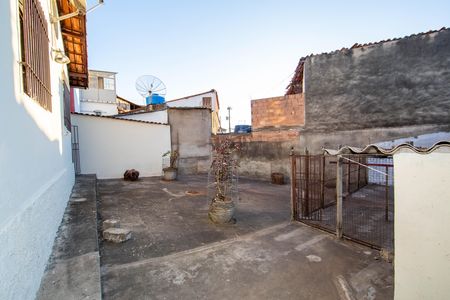 Casa para alugar com 70m², 2 quartos e 1 vagaÁrea externa