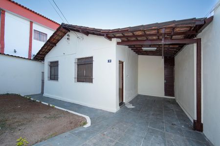 Casa para alugar com 70m², 2 quartos e 1 vagaÁrea externa