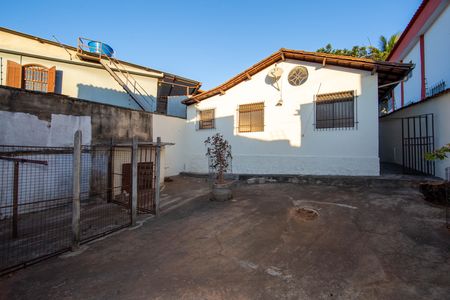 Casa para alugar com 70m², 2 quartos e 1 vagaÁrea externa