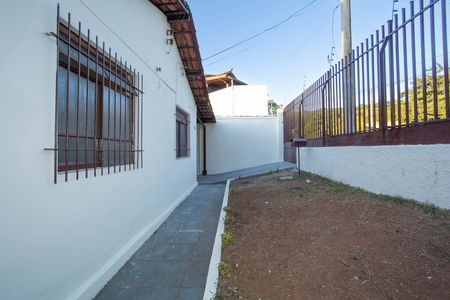 Casa para alugar com 70m², 2 quartos e 1 vagaÁrea externa