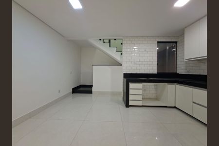 Casa para alugar com 105m², 3 quartos e 4 vagas Casa para alugar com 105m², 3 quartos e 4 vagasCozinha