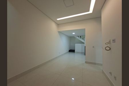 Sala de casa para alugar com 3 quartos, 105m² em Vila Rica, Lagoa Santa