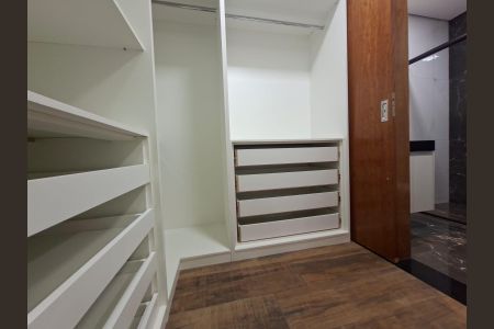 Casa para alugar com 105m², 3 quartos e 4 vagas Casa para alugar com 105m², 3 quartos e 4 vagasSuíte