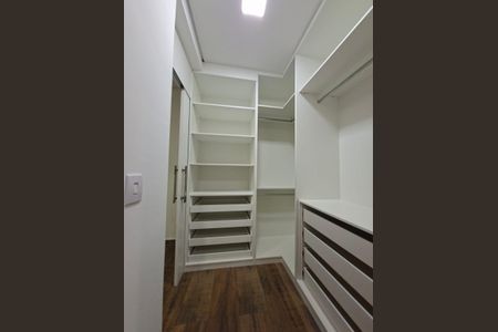 Casa para alugar com 105m², 3 quartos e 4 vagas Casa para alugar com 105m², 3 quartos e 4 vagasSuíte