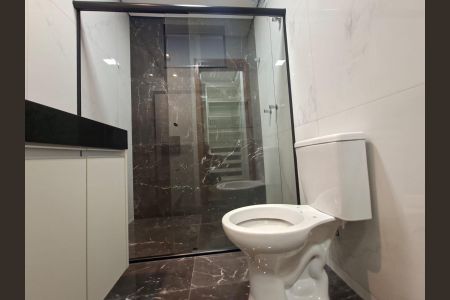Casa para alugar com 105m², 3 quartos e 4 vagas Casa para alugar com 105m², 3 quartos e 4 vagasBanheiro da Suíte
