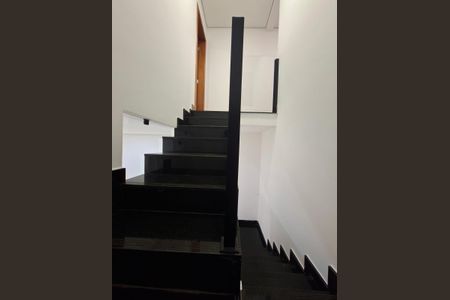 Escada de casa à venda com 3 quartos, 105m² em Vila Rica, Lagoa Santa