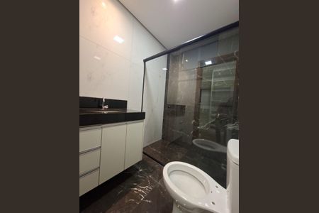 Casa para alugar com 105m², 3 quartos e 4 vagas Casa para alugar com 105m², 3 quartos e 4 vagasBanheiro da Suíte