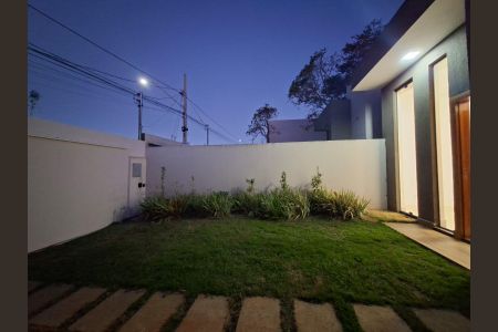Área externa de casa à venda com 3 quartos, 105m² em Vila Rica, Lagoa Santa
