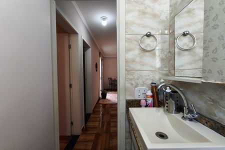 Banheiro de apartamento à venda com 2 quartos, 43m² em Parque Caiapós, Campinas