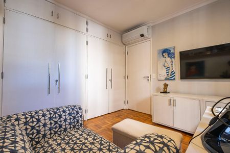Apartamento para alugar com 130m², 3 quartos e 1 vaga