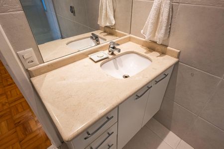 Apartamento para alugar com 130m², 3 quartos e 1 vaga Apartamento para alugar com 130m², 3 quartos e 1 vagaBanheiro 1