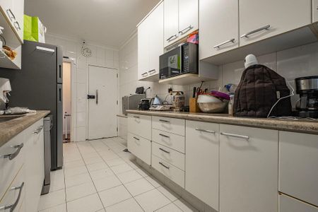 Cozinha de apartamento para alugar com 3 quartos, 130m² em Jardins, São Paulo