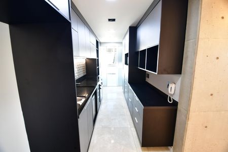 Cozinha de apartamento para alugar com 2 quartos, 70m² em Cambuí, Campinas