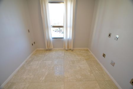 Quarto 2 de apartamento para alugar com 2 quartos, 70m² em Cambuí, Campinas