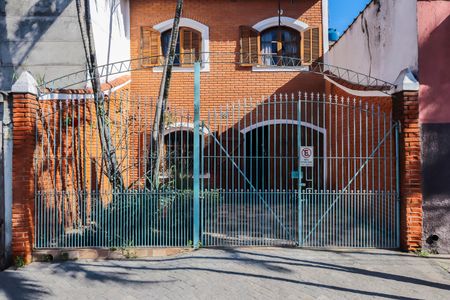 Fachada de casa à venda com 4 quartos, 170m² em Vila Jacuí, São Paulo