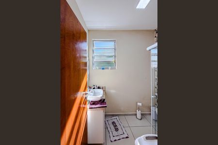Apartamento à venda com 74m², 2 quartos e sem vaga Apartamento à venda com 74m², 2 quartos e sem vagaBanheiro