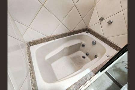 Apartamento para alugar com 97m², 3 quartos e 1 vaga Apartamento para alugar com 97m², 3 quartos e 1 vagaBanheiro da Suíte