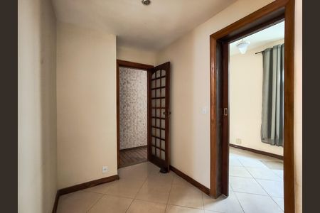 Apartamento para alugar com 97m², 3 quartos e 1 vaga Apartamento para alugar com 97m², 3 quartos e 1 vagaCorredor