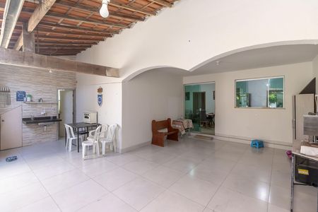 Garagem Casa 1 de casa à venda com 7 quartos, 700m² em Céu Azul, Belo Horizonte