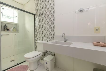 Banheiro da Suite Casa 1 de casa à venda com 7 quartos, 700m² em Céu Azul, Belo Horizonte
