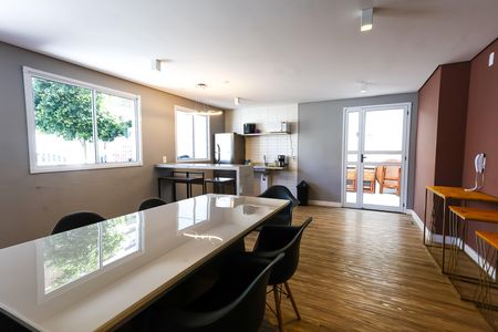 Apartamento para alugar com 38m², 2 quartos e sem vaga Apartamento para alugar com 38m², 2 quartos e sem vagaÁrea comum - Salão de festas