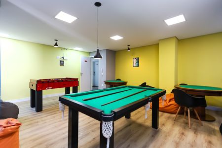 Apartamento para alugar com 38m², 2 quartos e sem vaga Apartamento para alugar com 38m², 2 quartos e sem vagaSala de Jogos