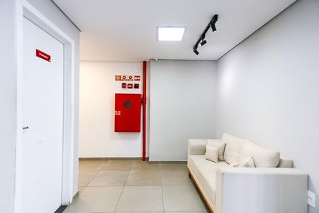 Apartamento para alugar com 38m², 2 quartos e sem vaga Apartamento para alugar com 38m², 2 quartos e sem vagaHall