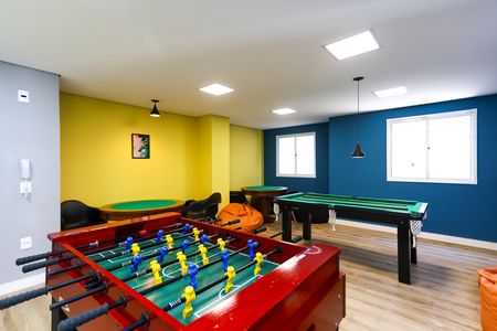 Apartamento para alugar com 38m², 2 quartos e sem vaga Apartamento para alugar com 38m², 2 quartos e sem vagaSala de Jogos