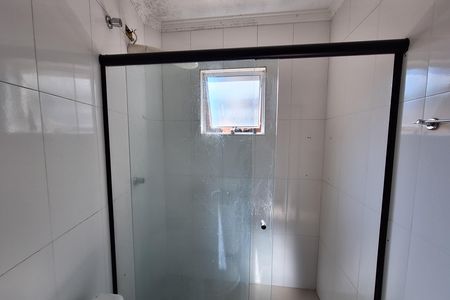 Banheiro de apartamento para alugar com 1 quarto, 43m² em Vila Guarani, Santo André