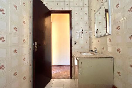 Casa para alugar com 75m², 2 quartos e 1 vaga Casa para alugar com 75m², 2 quartos e 1 vagaBanheiro