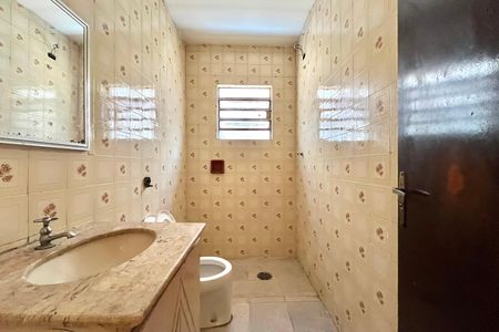 Casa para alugar com 75m², 2 quartos e 1 vaga Casa para alugar com 75m², 2 quartos e 1 vagaBanheiro