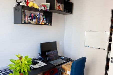 Quarto 2 de apartamento para alugar com 2 quartos, 38m² em Presidente Altino, Osasco