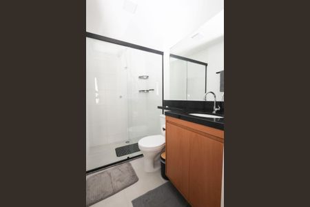 Banheiro  de kitnet/studio à venda com 1 quarto, 25m² em Pinheiros, São Paulo
