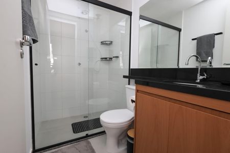 Banheiro  de kitnet/studio à venda com 1 quarto, 25m² em Pinheiros, São Paulo