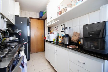 Cozinha e Área de Serviço de apartamento para alugar com 3 quartos, 100m² em Setor Sudoeste, Brasília