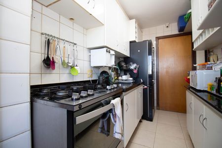 Apartamento para alugar com 100m², 3 quartos e 1 vaga Apartamento para alugar com 100m², 3 quartos e 1 vagaCozinha e Área de Serviço