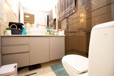 Apartamento para alugar com 100m², 3 quartos e 1 vaga Apartamento para alugar com 100m², 3 quartos e 1 vagaBanheiro da Suíte