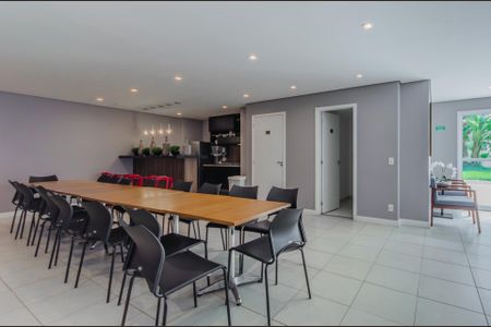 Apartamento à venda com 48m², 2 quartos e 1 vaga Apartamento à venda com 48m², 2 quartos e 1 vagaÁrea comum - Salão de festas