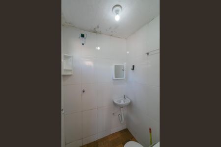 Casa para alugar com 40m², 1 quarto e sem vaga Casa para alugar com 40m², 1 quarto e sem vagaBanheiro