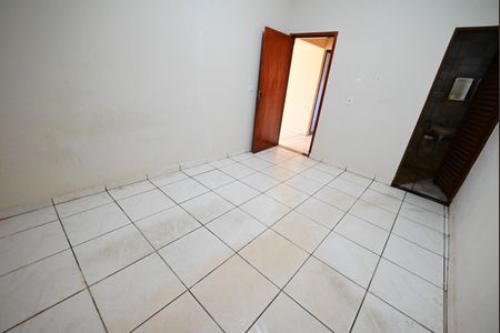 Casa para alugar com 90m², 2 quartos e 1 vaga
