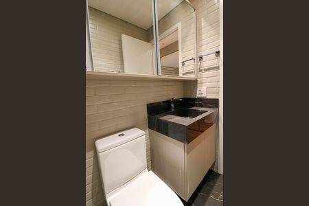 Apartamento para alugar com 66m², 2 quartos e 1 vaga Apartamento para alugar com 66m², 2 quartos e 1 vagaBanheiro da Suíte