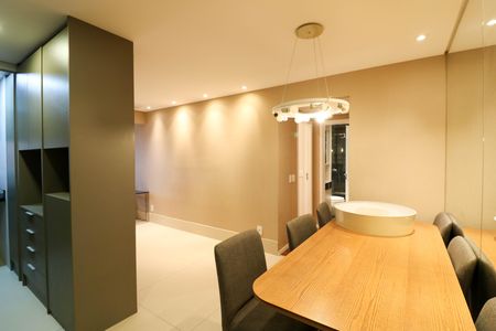 Sala de apartamento para alugar com 2 quartos, 66m² em Campo Belo, São Paulo