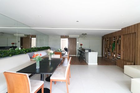 Apartamento para alugar com 66m², 2 quartos e 1 vaga Apartamento para alugar com 66m², 2 quartos e 1 vagaÁrea comum - Salão de festas