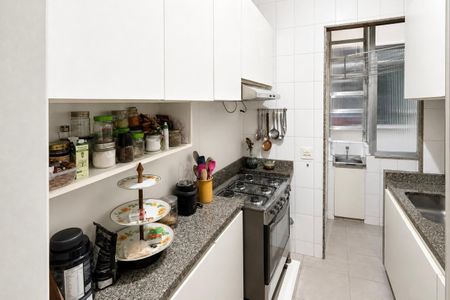 Apartamento à venda com 60m², 2 quartos e sem vaga Apartamento à venda com 60m², 2 quartos e sem vagaCozinha