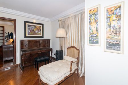 Apartamento para alugar com 237m², 4 quartos e 4 vagas Apartamento para alugar com 237m², 4 quartos e 4 vagasSala